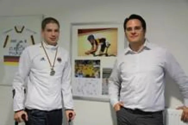 Bild: menal GmbH aus Emmendingen erhält Auszeichnung „SOZIAL ENGAGIERT 2010“