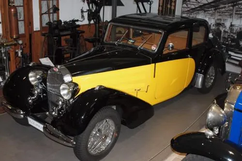 Bild: Sammlung wächst auf über 200 Fahrzeuge und Motoren