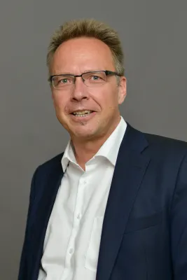 Bild: GDCh ehrt Ingo Krossing und Vito Capriati für Anorganische Chemie