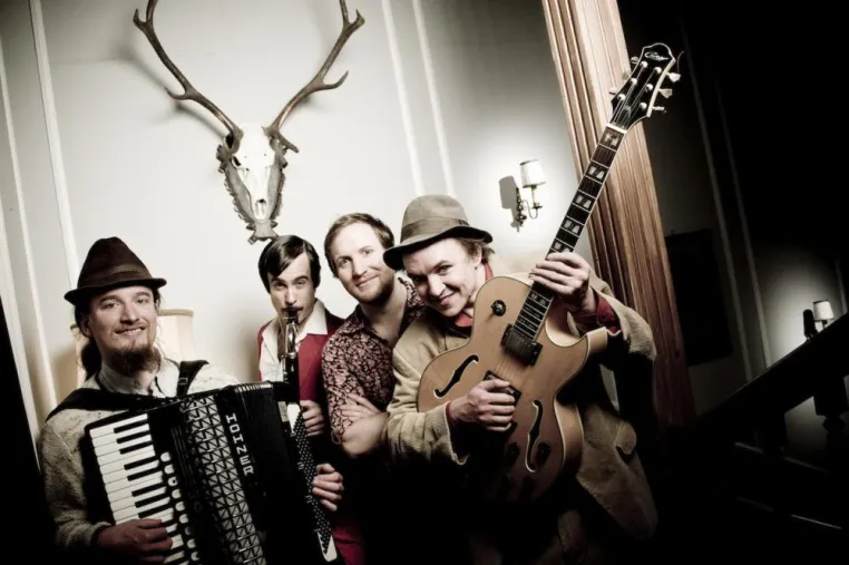 Bild: Volxmusik, Weltmusik, Kabarett: Gankino Circus gastiert in Windsbach