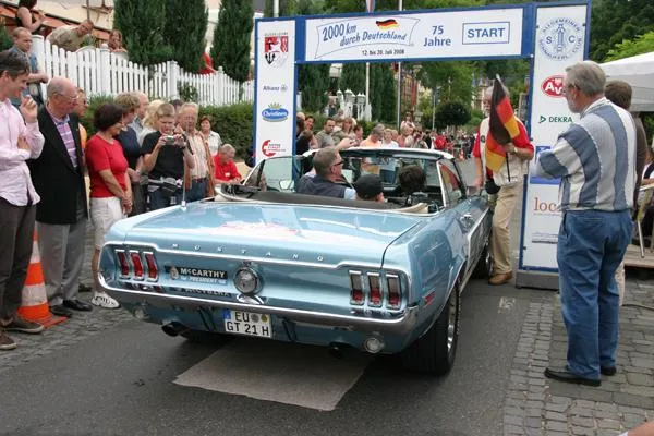Bild: Oldtimer-Rallye 2000 Kilometer durch Deutschland: 4. bis 12. Juli 2009