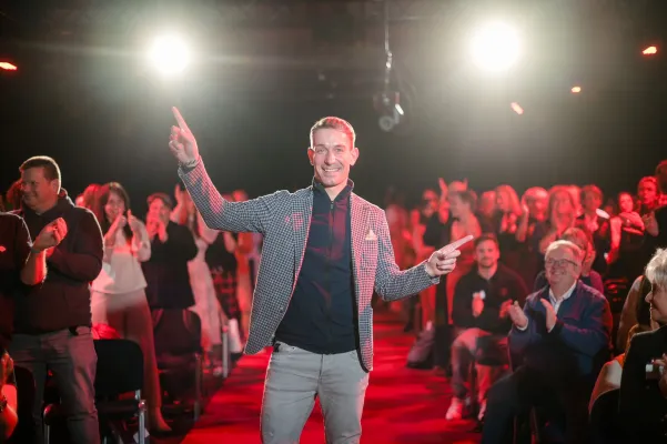 Bild: Michael Knispel erfolgreich beim Internationalen Speaker Slam