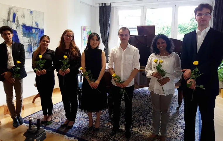Bild: 09.05.2020 - KONZERT: Studenten von Prof. Sheila Arnold (HfMT) spielen Beethovens Werke ohne Opuszahlen