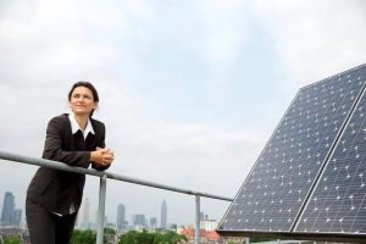 Bild: Solarenergiepotenzial von Hessens Dächern jetzt schnell online berechnen