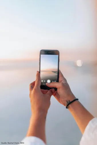 Bild: ARAG, stimmt das? ARAG Experten mit Antworten aus der schimmernden Welt der Selfies