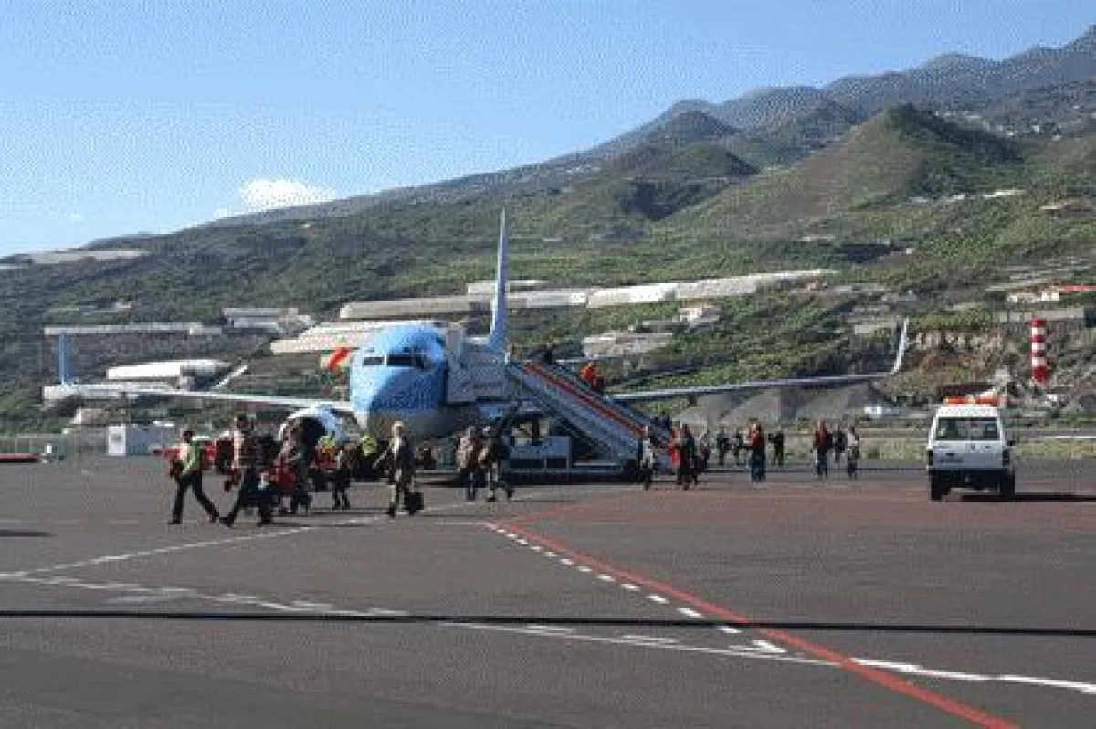 Der Flughafen auf La Palma ist nach dem Wetterchaos wieder geöffnet