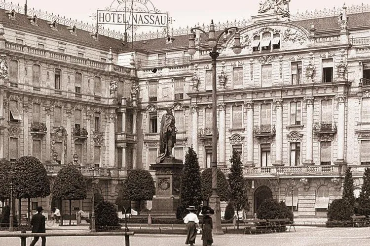 Bild: 200 Jahre Hotel Nassauer Hof