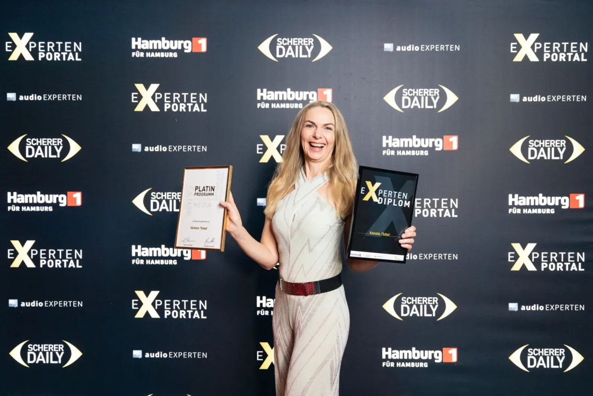 Drei Auszeichnungen für Natalie Molker beim internationalem Speaker Slam (© Bärenstark Media)