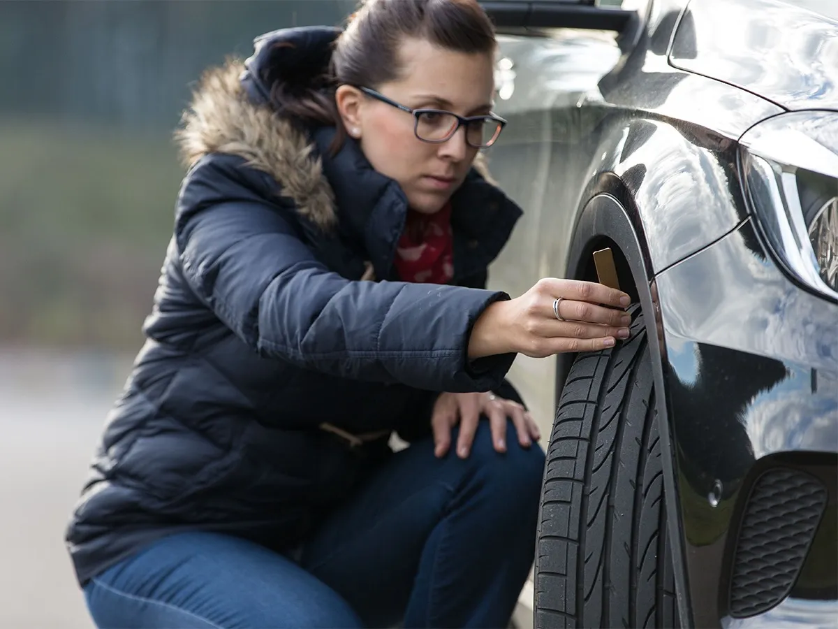 In Deutschland liegt die Mindestprofiltiefe bei Winterreifen bei 1,6 Millimeter. (© ADAC Fahrsicherheitszentrum Berlin-Brandenburg )