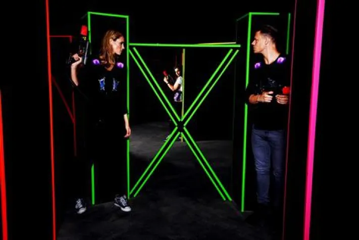 Bild: Neue LaserTag Arena in Düsseldorf-Bilk eröffnet