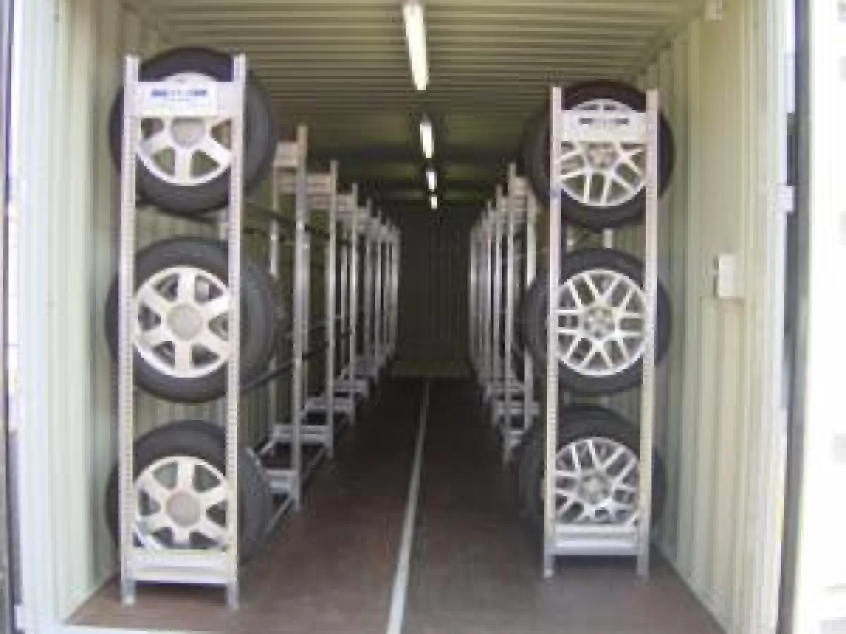 Die Reifencontainer von ELA schützen vor Licht und Feuchtigkeit.