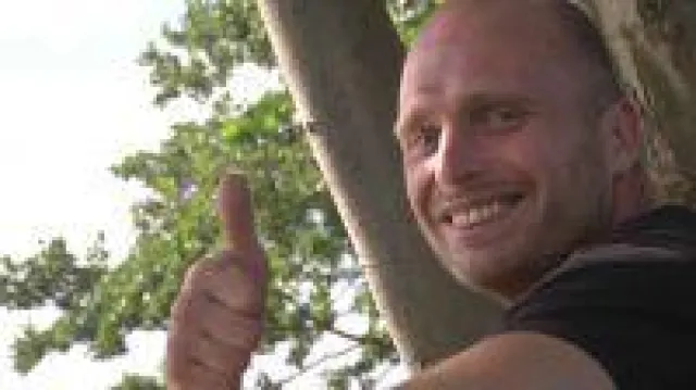 Bild: Weltrekordversuch: Extremsportler vs. Businessjet