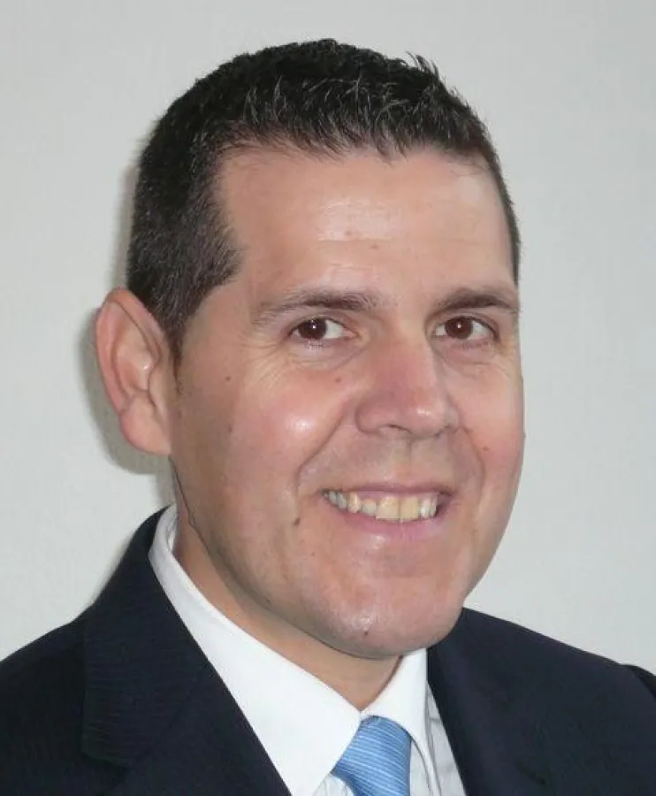 Carlos Martínez Chust verstärkt als COO das Management der Isofotón S.A.