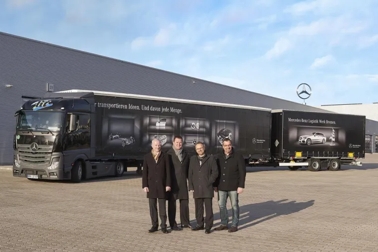 Bild: Pilotprojekt: L.I.T. AG fährt für Daimler mit Lang-Lkw durch Bremen