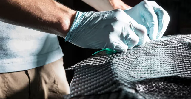 Bild: Sensorgestützte Harzinfusion für den Fahrradrahmenbau