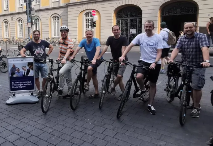 Bild: Für Umweltspur in Bonn gerüstet: BusinessCode bietet Mitarbeitern Firmenfahrräder an