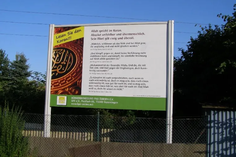 Plakat-Aktion der Bürgerbewegung Pax Europa Bild: Plakat-Aktion der Bürgerbewegung Pax Europa