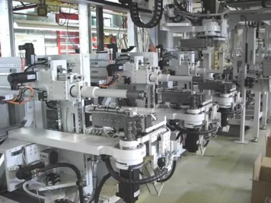 transfluid® präsentiert neue Rohrbiegemaschine „Superzelle“ Bild: transfluid® präsentiert neue Rohrbiegemaschine „Superzelle“