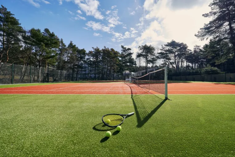 Bild: Perfekter Saisonauftakt: Tennis-Kick-Off-Woche im Strandhotel Fischland 