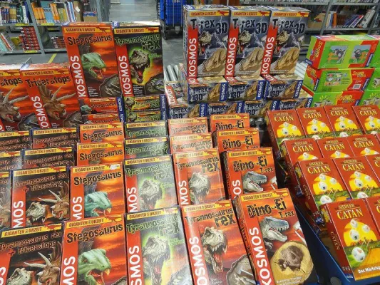 Bild: Spielwaren für Dino-Fans und kleine Forscher bei Arvelle