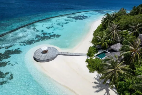 Bild: Baros Maldives: Ostereiersuche unter Wasser 