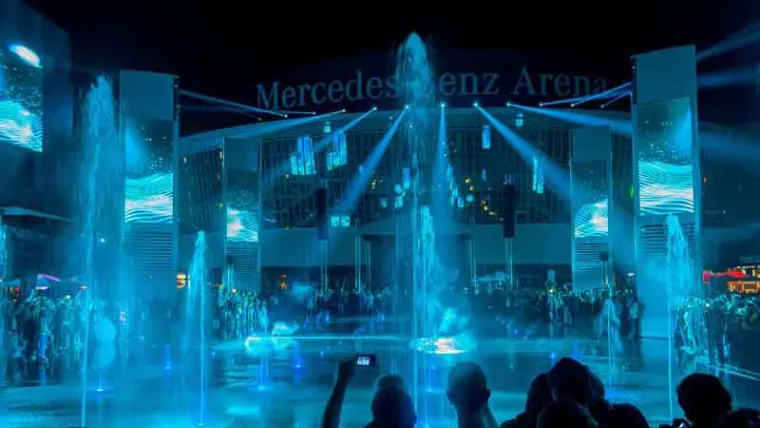 Bild: Eröffnung des Mercedes-Platzes Berlin mit ELATION