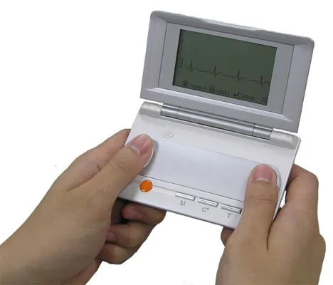 Bild: Mobiles, vielseitig einsetzbares EKG-Gerät InstantCheck - für Arztpraxen und Kliniken besonders geeignet