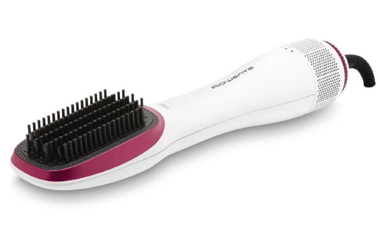 Bild: Die Wonder Air Brush von Rowenta trocknet und glättet gleichzeitig