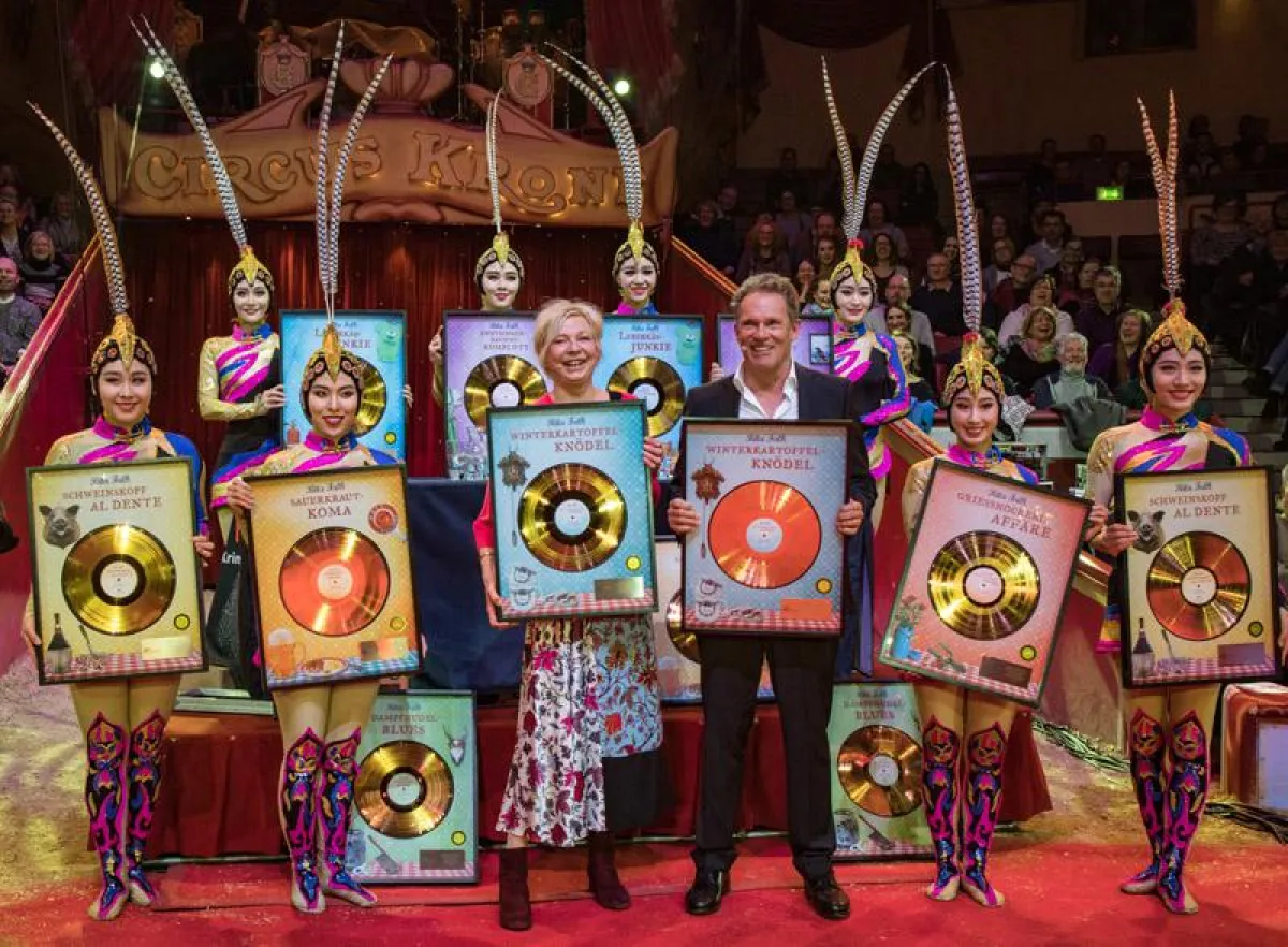 Verleihung von sieben Goldenen Schallplatten (Foto: Krimifestival 2018 / Pavel Brož)