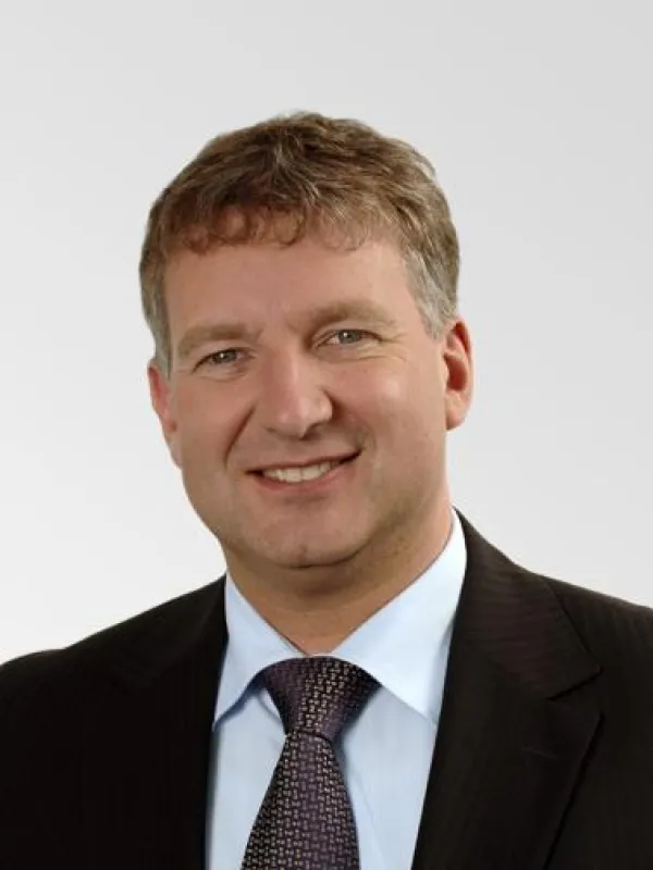Dr. Ralf Guckert