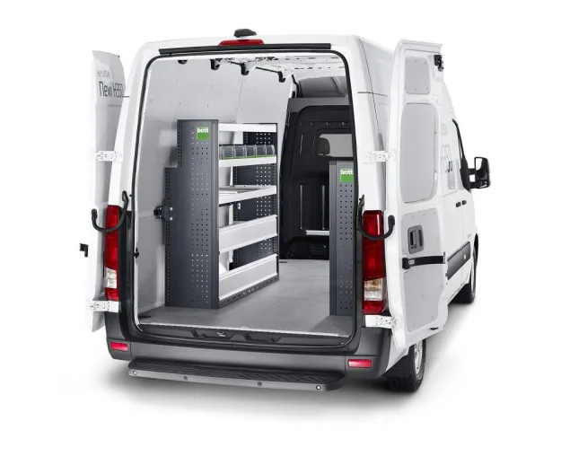 Bild: 'Willkommen in der Profi-Zone' – die bott vario Fahrzeugeinrichtung im Hyundai H350