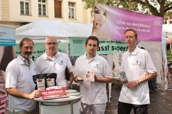 Bild: Zahnersatz zum Billigtarif?