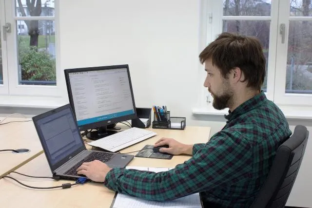 Anwendungsentwickler – ein Beruf mit Leidenschaft zum Programmieren Bild: Anwendungsentwickler – ein Beruf mit Leidenschaft zum Programmieren
