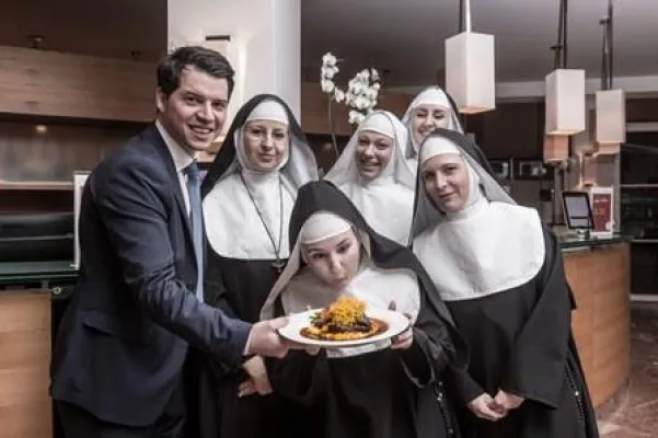 Bild: Premierenstart: Non(n)sens Musical Dinner im ARCOTEL Castellani Salzburg