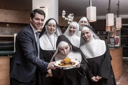 Bild: Premierenstart: Non(n)sens Musical Dinner im ARCOTEL Castellani Salzburg