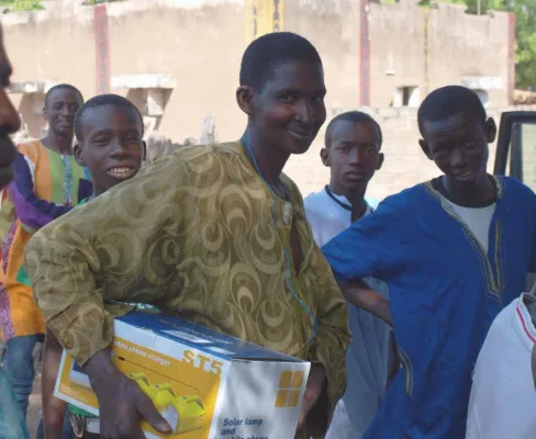 Bild: Solarenergie für ein besseres Leben - Wie Social Business Entrepreneure Armut in Westafrika verringern