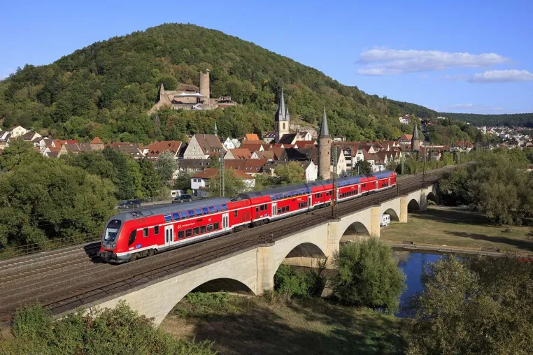Bild: Integrierte Planung und Disposition von IVU.rail geht bei DB Regio in Betrieb