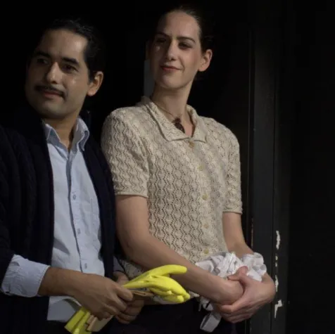 DAS BESETZTE HAUS - Schauspiel im Goldenen Saal des Tacheles Bild: DAS BESETZTE HAUS - Schauspiel im Goldenen Saal des Tacheles