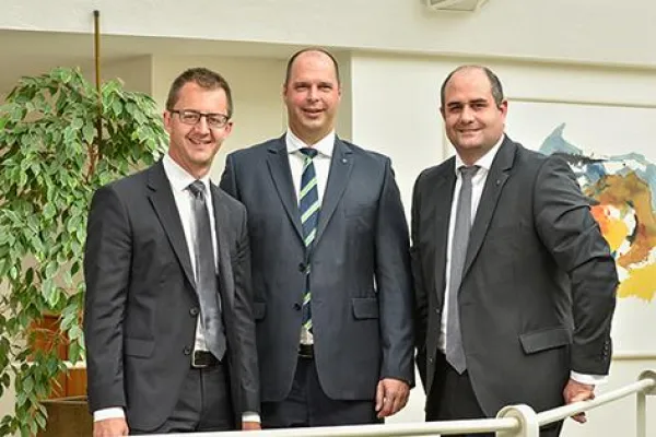 Bild: Stark aufgestellt – Neue Dreierspitze führt Semmelrock Österreich in die Zukunft.