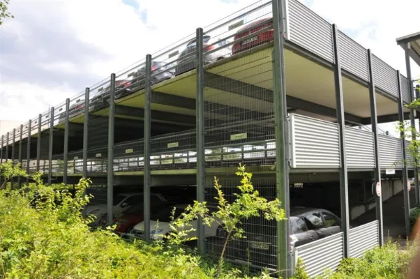 Bild: "Günstig parken am Flughafen Frankfurt" – jetzt noch komfortabler