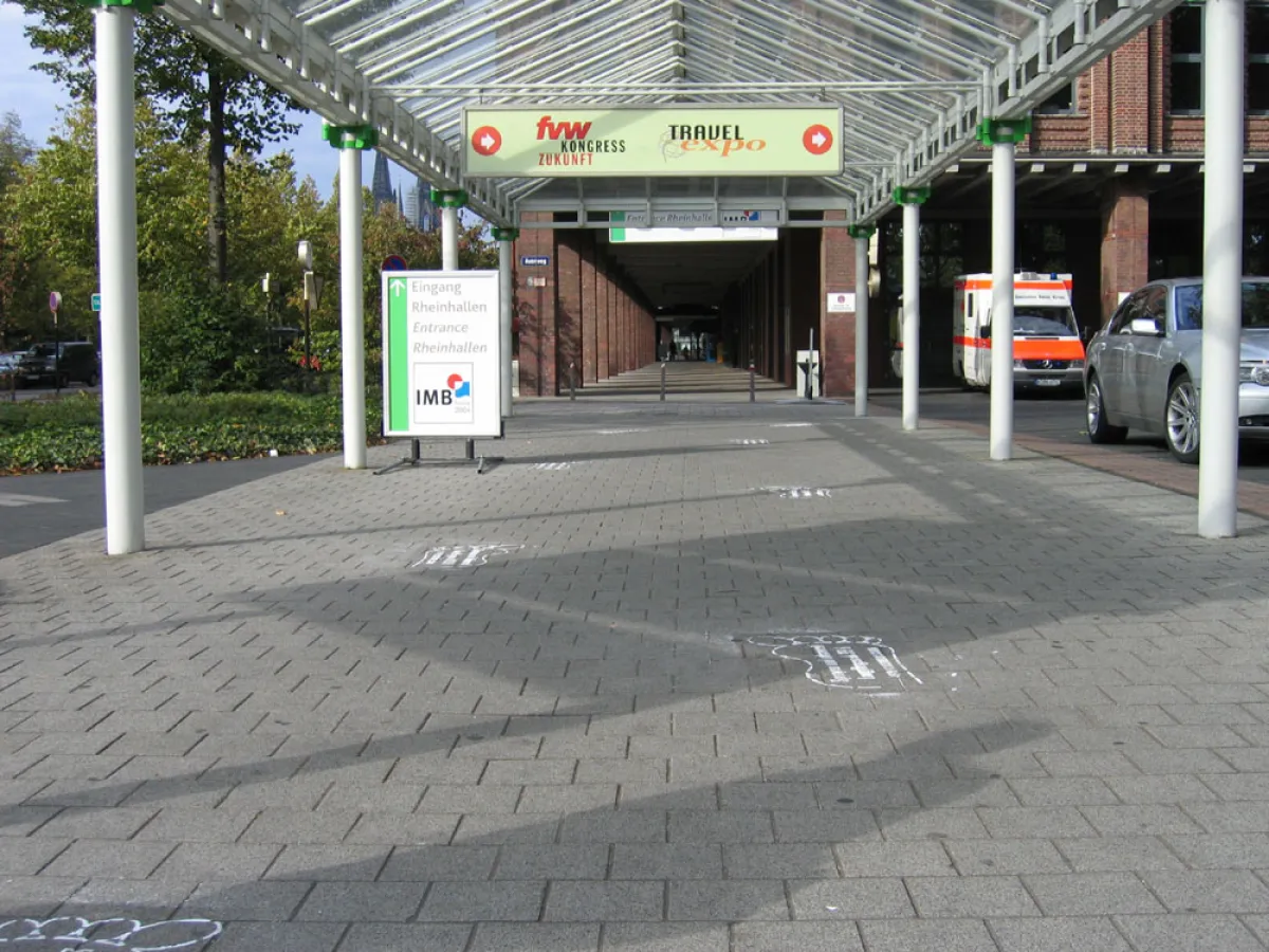 Der Yeti auf dem Weg zur Kölner Messe