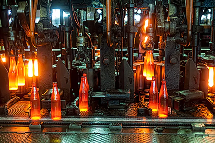 Energiebilanz von Glasflaschen - Was uns schwer und teuer ist Bild: Energiebilanz von Glasflaschen - Was uns schwer und teuer ist