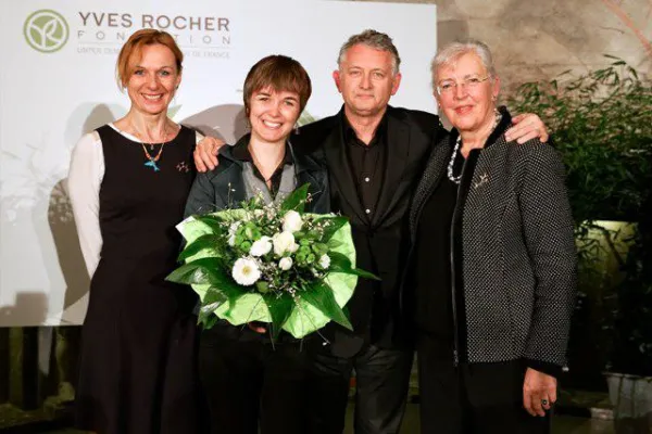 Bild: Die Umweltstiftung "Fondation Yves Rocher" verleiht den Umweltpreis "Trophée de femmes 2014"