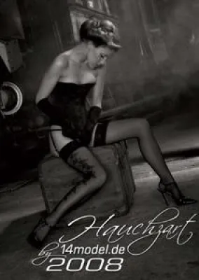 Bild: one4model präsentiert Fotokalender „Hauchzart“ 2008
