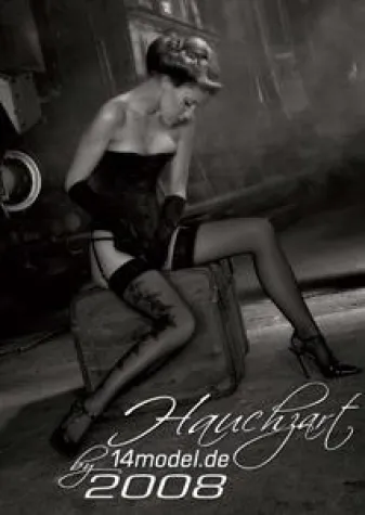 Bild: one4model präsentiert Fotokalender „Hauchzart“ 2008