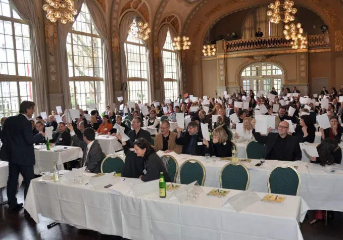 Spenderbindung – wie gewonnen, so zerronnen -- 14. Bad Honnefer Fundraising Forum Bild: Spenderbindung – wie gewonnen, so zerronnen -- 14. Bad Honnefer Fundraising Forum