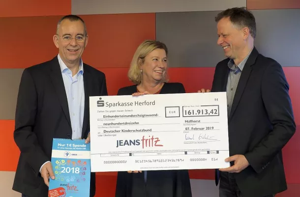 Bild: Traditionsreiche Spendenaktion für Kinder von JEANS FRITZ