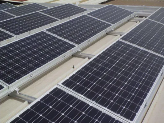 Bild: SOLARKAUF liefert erstmals leistungsstarke luxra Solarmodule in die Türkei