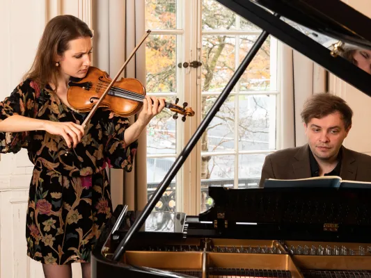 Bild: Livestream-Konzert mit Johanna Röhrig (Violine) und Hubert Rutkowski (Klavier)