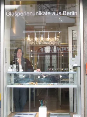 Bild: Uraltes Kunsthandwerk zu neuem Leben erweckt - Dagmar Brückner und ihre Firma dbeads im Portrait